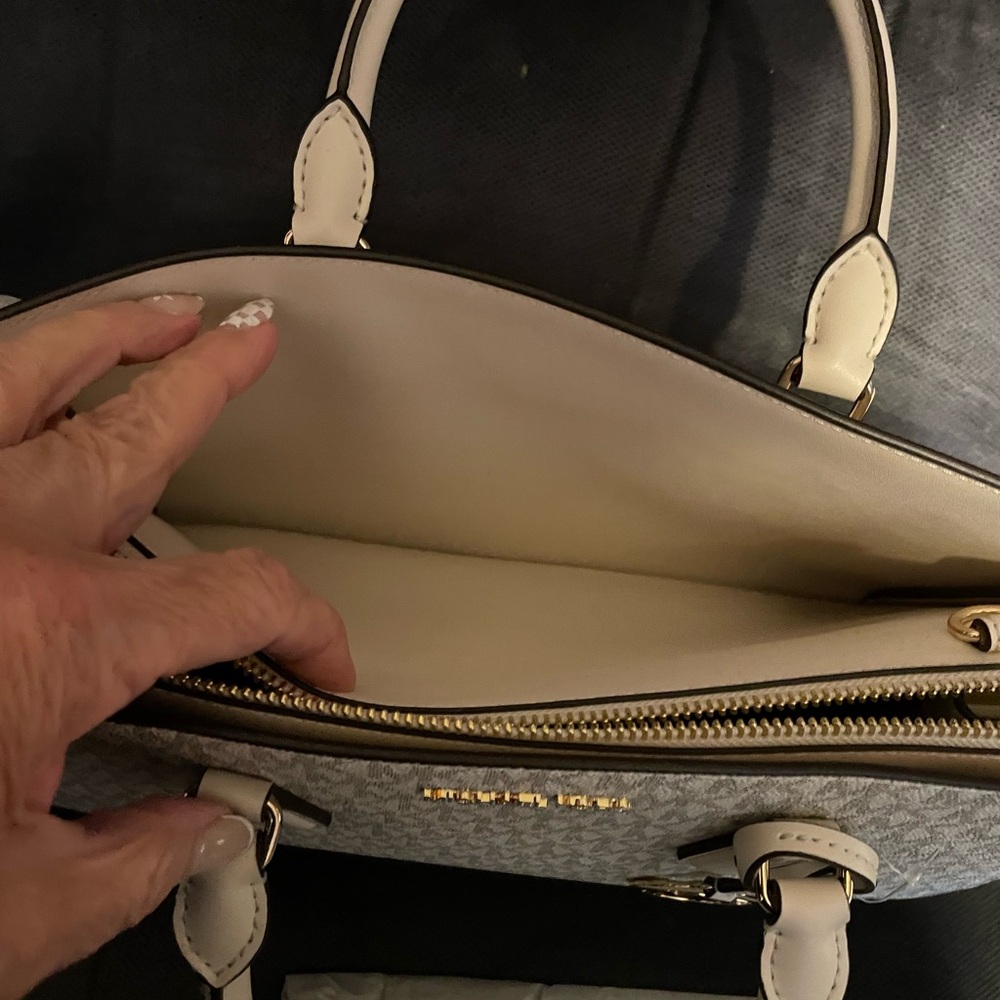 Michael Kors Gold and Cream Satchel. - Picture 6 of 8